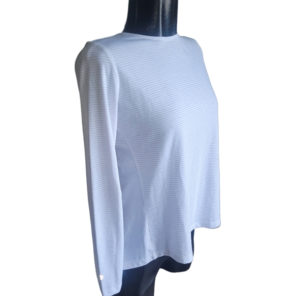 Levelwear Verve Hannah White Top with Open Knot Back S - Picture 3 of 7